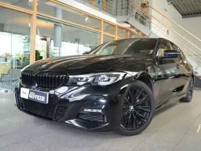 Gebraucht BMW 318 M Sport 156 PS (114 kW) 2021 Black sapphire metallic Limousine