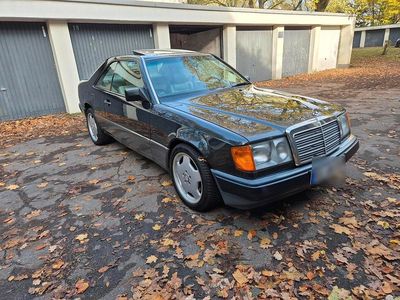 Gebraucht Mercedes 300 220 PS (161 kW) 1990 Schwarz Coupé