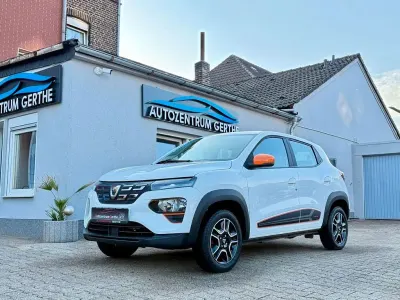 Gebraucht Dacia Spring Comfort Plus 33 kW (45 PS) 2021 Weiß Kleinwagen
