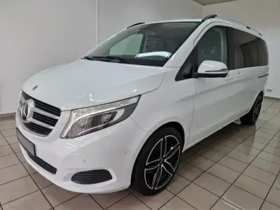 Gebraucht Mercedes V200 163 PS (119 kW) 2018 Weiß Van / Kleinbus