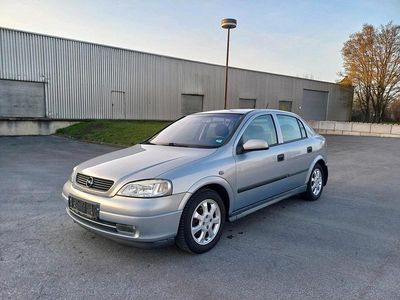 Gebraucht Opel Astra 84 PS (61 kW) 2001 Silber Limousine