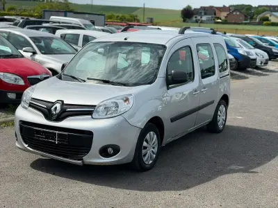 Gebraucht Renault Kangoo Experience 90 PS (66 kW) 2016 Silber Van / Kleinbus