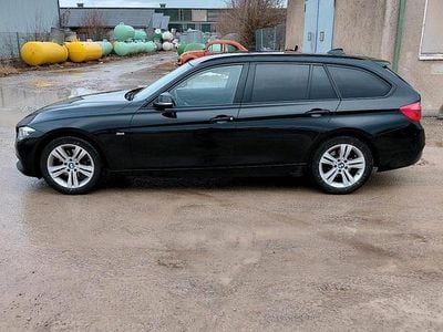 Gebraucht BMW 320 Sport Line 190 PS (139 kW) 2015 Schwarz Kombi
