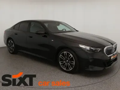 Gebraucht BMW 520 M Sport 208 PS (152 kW) 2025 Schwarz Limousine