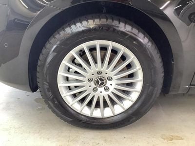 Mercedes EQV300