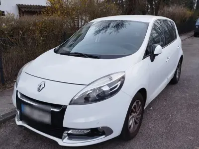 Gebraucht Renault Mégane III 110 PS (80 kW) 2012 Weiß Limousine