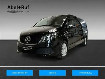Używany Mercedes EQV300 150 kW (204 KM) 2024 Czarny Minivan