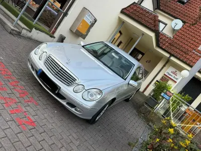 Gebraucht Mercedes E280 231 PS (169 kW) 2005 Silber Limousine