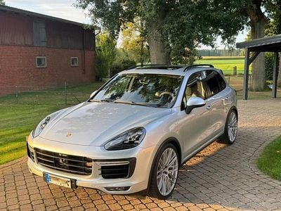 Gebraucht Porsche Cayenne Turbo Chrono 520 PS (382 kW) 2014 Silber SUV
