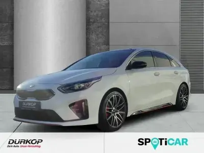 Gebraucht Kia ProCeed GT 204 PS (150 kW) 2020 (hw2) deluxeweiss met. Kombi
