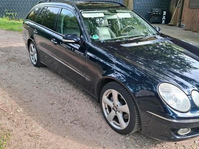 Mercedes E320