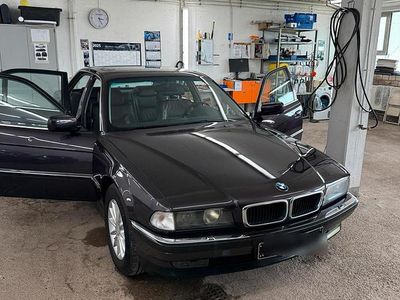 Violet Gebraucht 1995 BMW 730 Basis Limousine | 9.000 €
