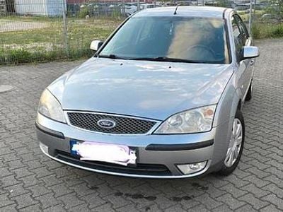 Usata Ford Mondeo 120 CV (88 kW) 2004 Argento Berlina