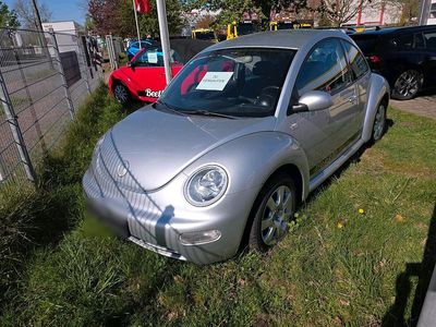 Gebraucht VW New Beetle 102 PS (75 kW) 2003 Silber Kleinwagen