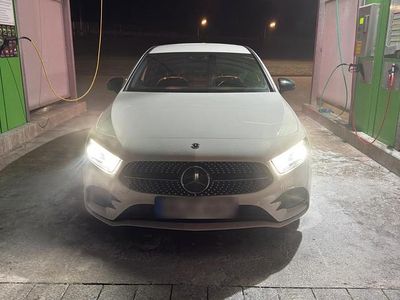 Weiß Gebraucht 2022 Mercedes A250 AMG line Limousine | 23.500 € (Fairer Preis)