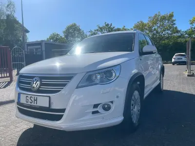 Second-hand VW Tiguan R-line 170 CP (125 kW) 2011 Alb SUV