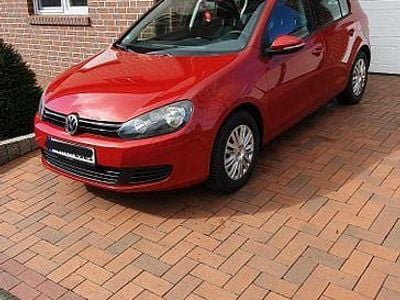 Gebraucht VW Golf VI Style 80 PS (58 kW) 2010 Rot Kleinwagen