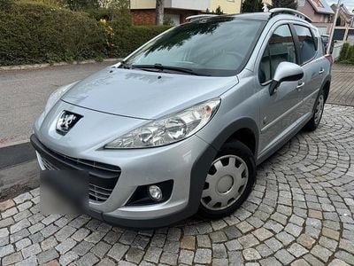 Gebraucht Peugeot 207 111 PS (81 kW) 2011 Silber Kombi