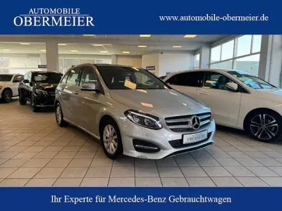 Gebraucht Mercedes B220 Style 184 PS (135 kW) 2015 Silber Kleinwagen