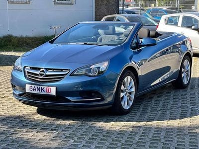 Second-hand Opel Cascada Edition 120 CP (88 kW) 2015 Albastru Cabrio