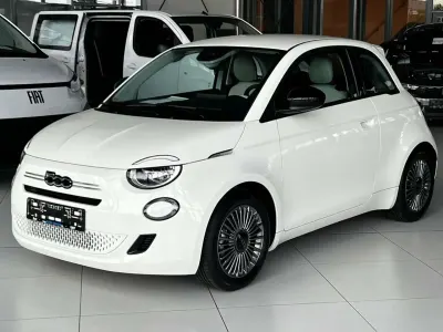 Neu Fiat 500 Icon 65 PS (47 kW) 2026 Ice weiß Kleinwagen