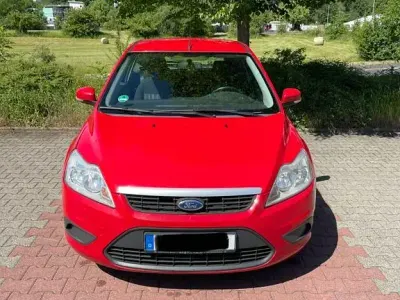 Gebraucht Ford Focus 109 PS (80 kW) 2009 Rot Limousine