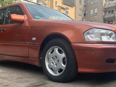Orange Gebraucht 1999 Mercedes C240 Limousine | 8.900 €