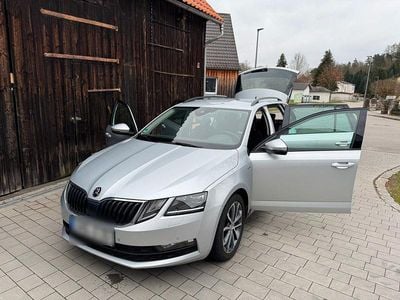 Usado Skoda Octavia Soleil 150 HP (110 kW) 2019 Prateado Carrinha