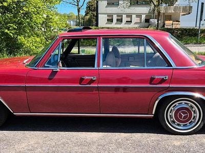 Second-hand Mercedes 220 60 CP (44 kW) 1971 Roșu Berlinǎ