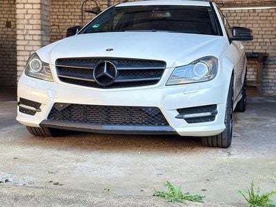 Gebraucht Mercedes C220 AMG line 170 PS (125 kW) 2011 Weiß Coupé