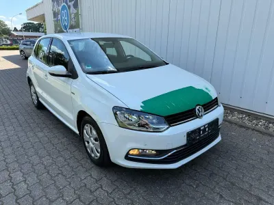 Gebraucht VW Polo LOUNGE 90 PS (66 kW) 2015 Weiß Kleinwagen