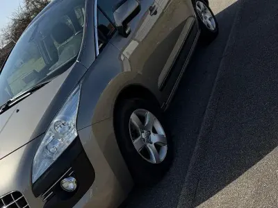 Gebraucht Peugeot 3008 Platinum 150 PS (110 kW) 2009 Beige Kombi