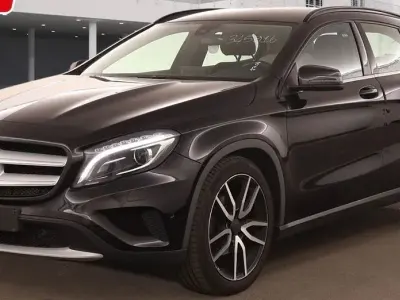 Używany Mercedes GLA180 122 KM (89 kW) 2017 Czarny SUV