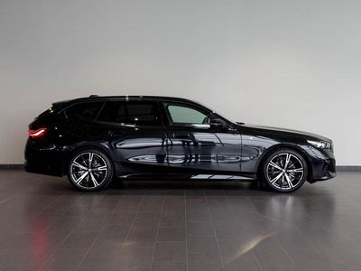 Gebraucht BMW 520 M Sport 197 PS (144 kW) 2025 Black sapphire metallic (schwarz) Kombi