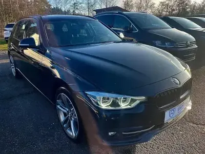 Gebraucht BMW 335 Sport Line 313 PS (230 kW) 2018 Black sapphire metallic (metallic) Kombi