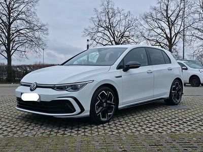 Gebraucht VW Golf VII R-line 150 PS (110 kW) 2021 Weiß Kleinwagen