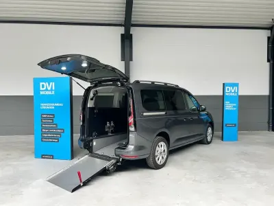 Neu Ford Tourneo 116 PS (85 kW) 2026 Graphite grey metallic Van / Kleinbus