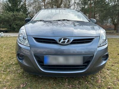 Gebraucht Hyundai i20 Classic 57 PS (41 kW) 2010 Grau Kleinwagen