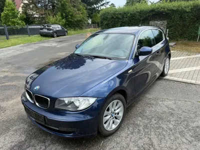 Gebraucht BMW 116 Advantage 122 PS (89 kW) 2011 Blau Kleinwagen