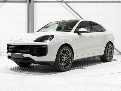 Second-hand Porsche Cayenne Turbo E-Hybrid 740 CP (544 kW) 2025 Gri SUV