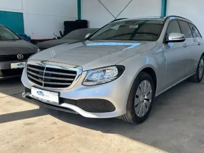 Gebraucht Mercedes E220 194 PS (142 kW) 2016 Silber Kombi
