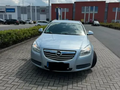 Gebraucht Opel Insignia 131 PS (96 kW) 2012 Silber Kombi