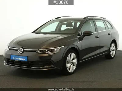 Usata VW Golf VIII Style 150 CV (110 kW) 2022 Grigio Station wagon