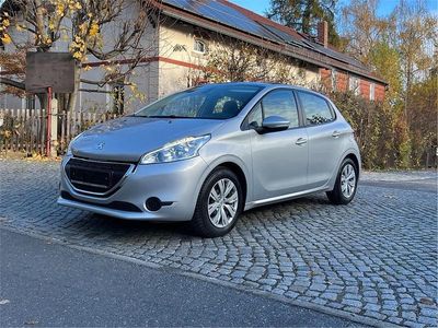 Silber Gebraucht 2014 Peugeot 208 Active Kleinwagen | 5.490 € (Fairer Preis)