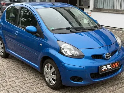 Gebraucht Toyota Aygo City 68 PS (50 kW) 2009 Blau Kleinwagen