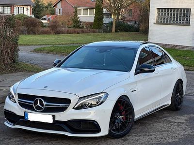 Weiß Gebraucht 2017 Mercedes C63S AMG AMG Limousine | 47.800 € (Fairer Preis)