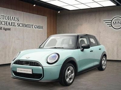 Second-hand Mini Cooper 114 kW (156 CP) 2025 Verde Hatchback