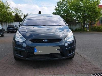 Gebraucht Ford S-MAX Titanium 175 PS (128 kW) 2009 Grau Van / Kleinbus