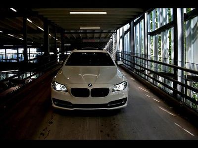 Gebraucht BMW 520 Sport Line 190 PS (139 kW) 2016 Weiß Limousine