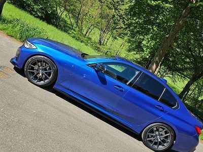 BMW 330e